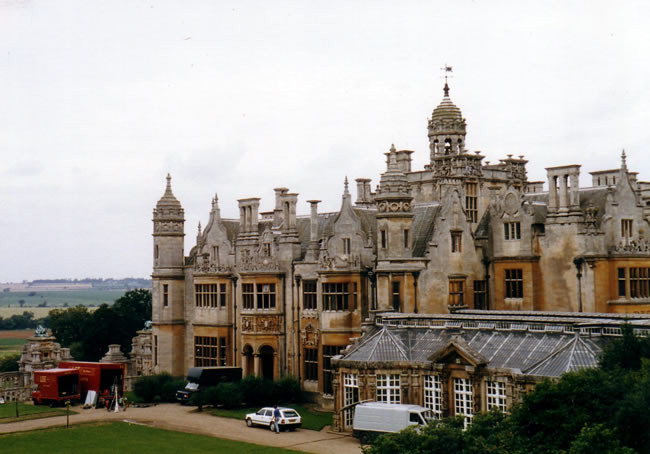 Caroline Fields on set in Return of the Dark Angel