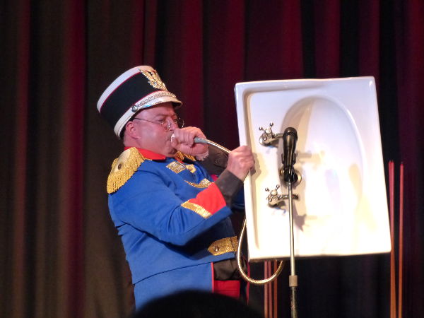 Image of Billy Bedlam playing the sink.